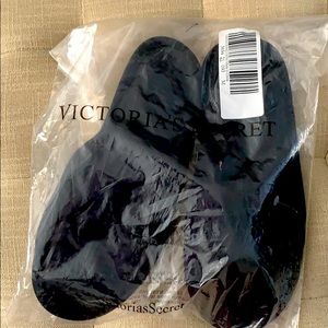 Victoria’s Secret Pom Pom slippers